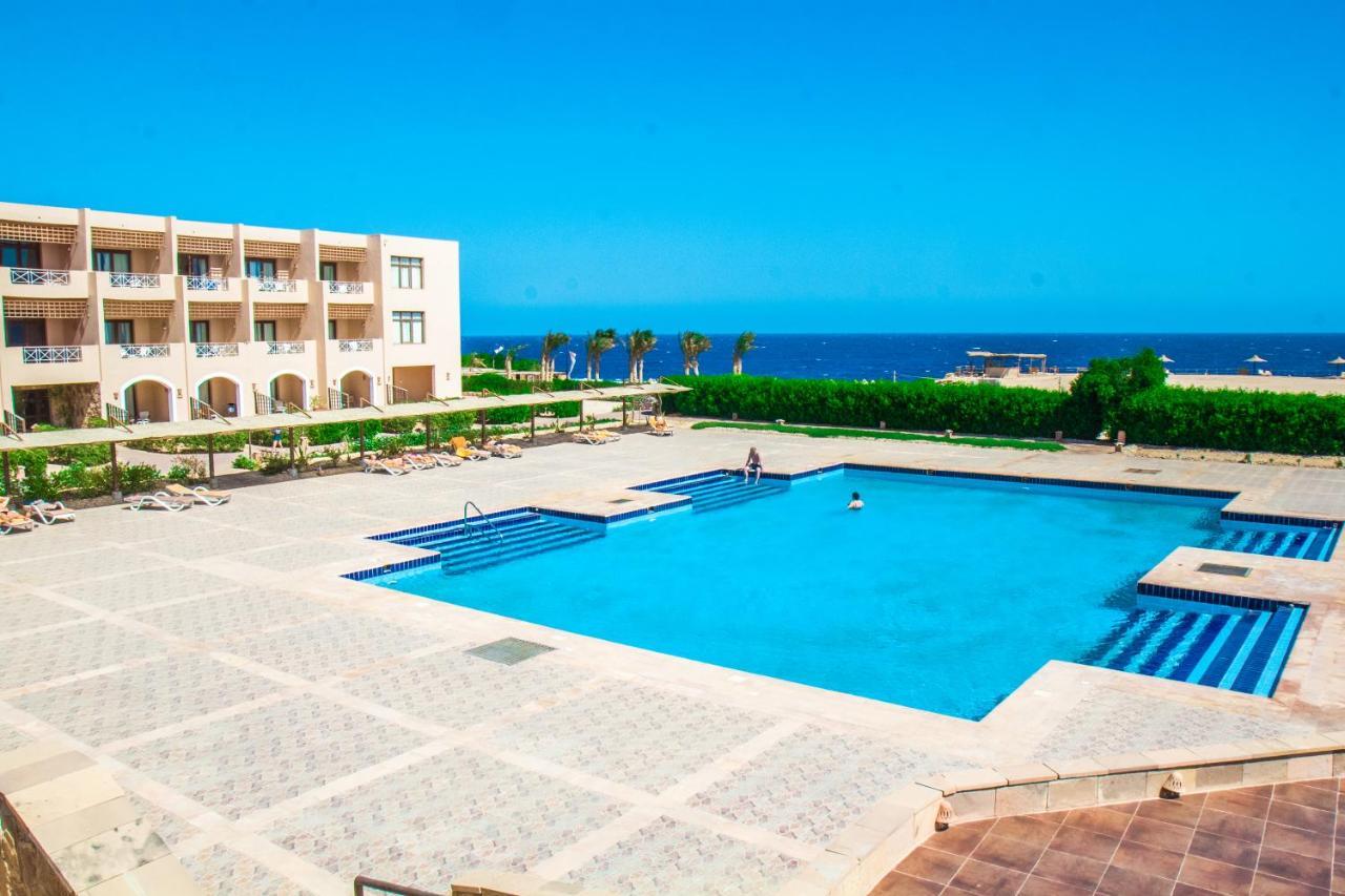 Viva Blue Resort And Diving Sharm El Naga (Adults Only) Хургада Екстер'єр фото