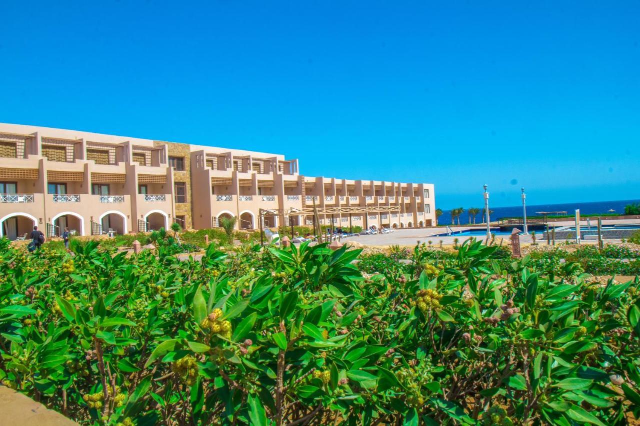 Viva Blue Resort And Diving Sharm El Naga (Adults Only) Хургада Екстер'єр фото